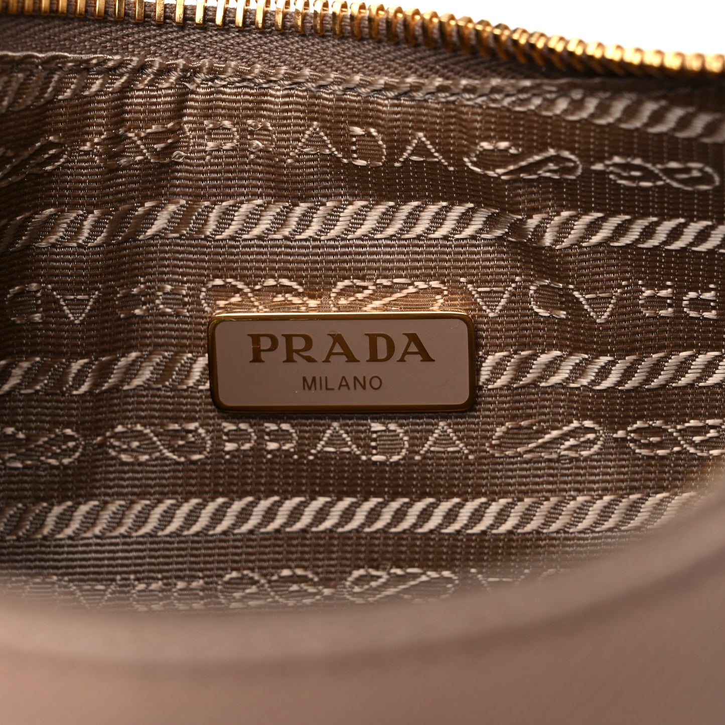 Saffiano Lux Re-Edition 2005 Shoulder Bag Cammeo