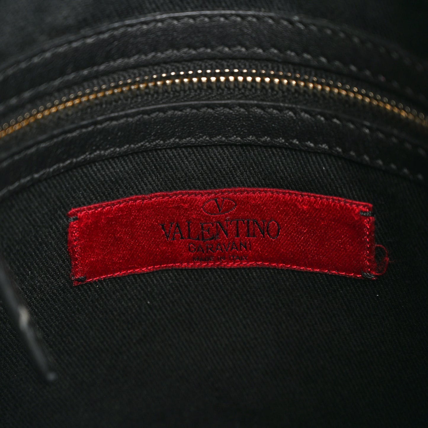 Vitello Small Rockstud Hobo Black