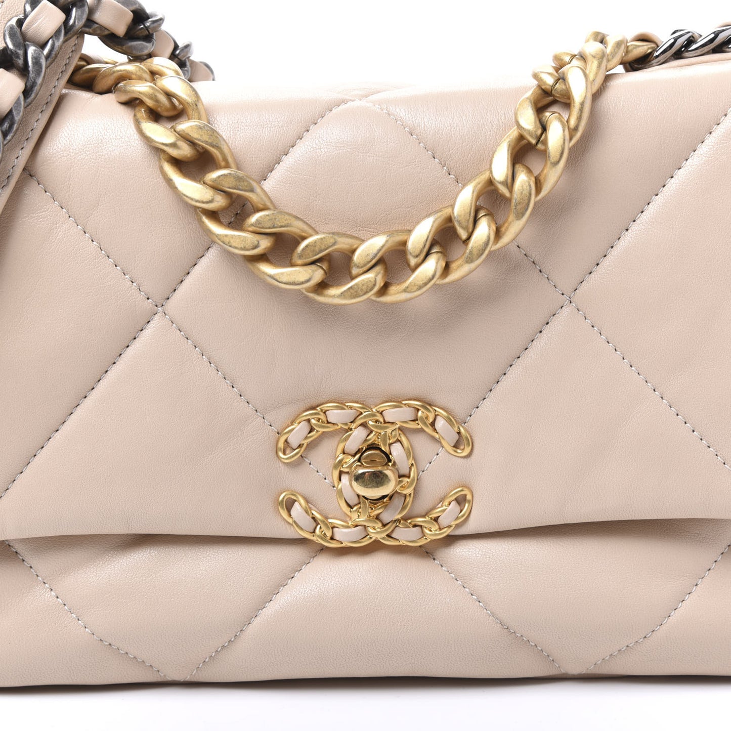 Lambskin Quilted Medium 19 Flap Beige