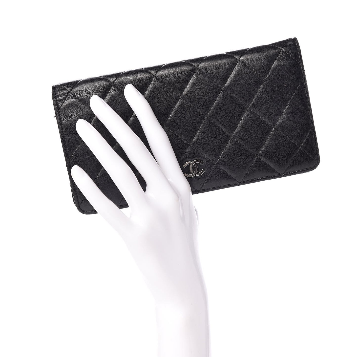 Lambskin Quilted Yen Wallet Black