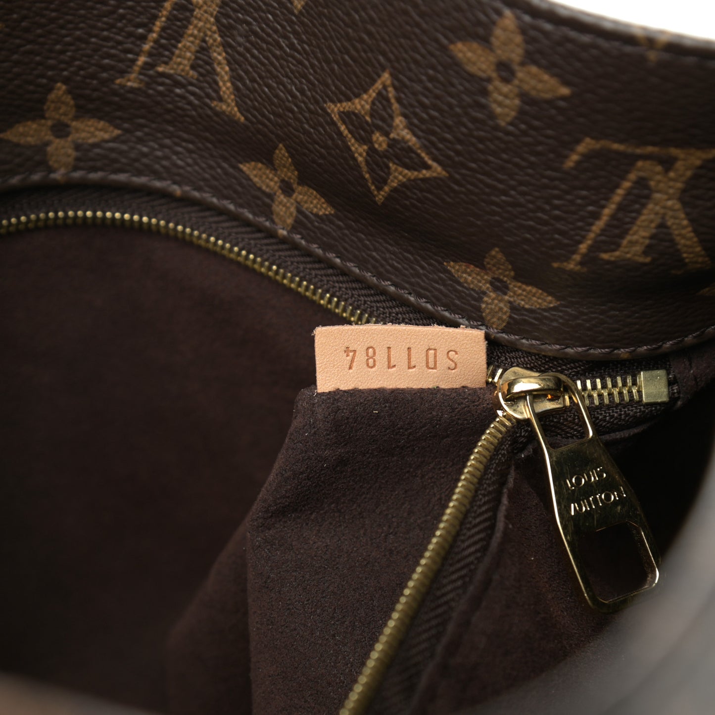 Monogram Metis