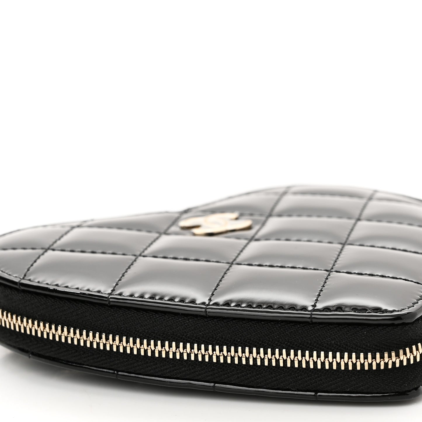 Patent Calfskin Resin Quilted CC Heart Clutch With Chain Black