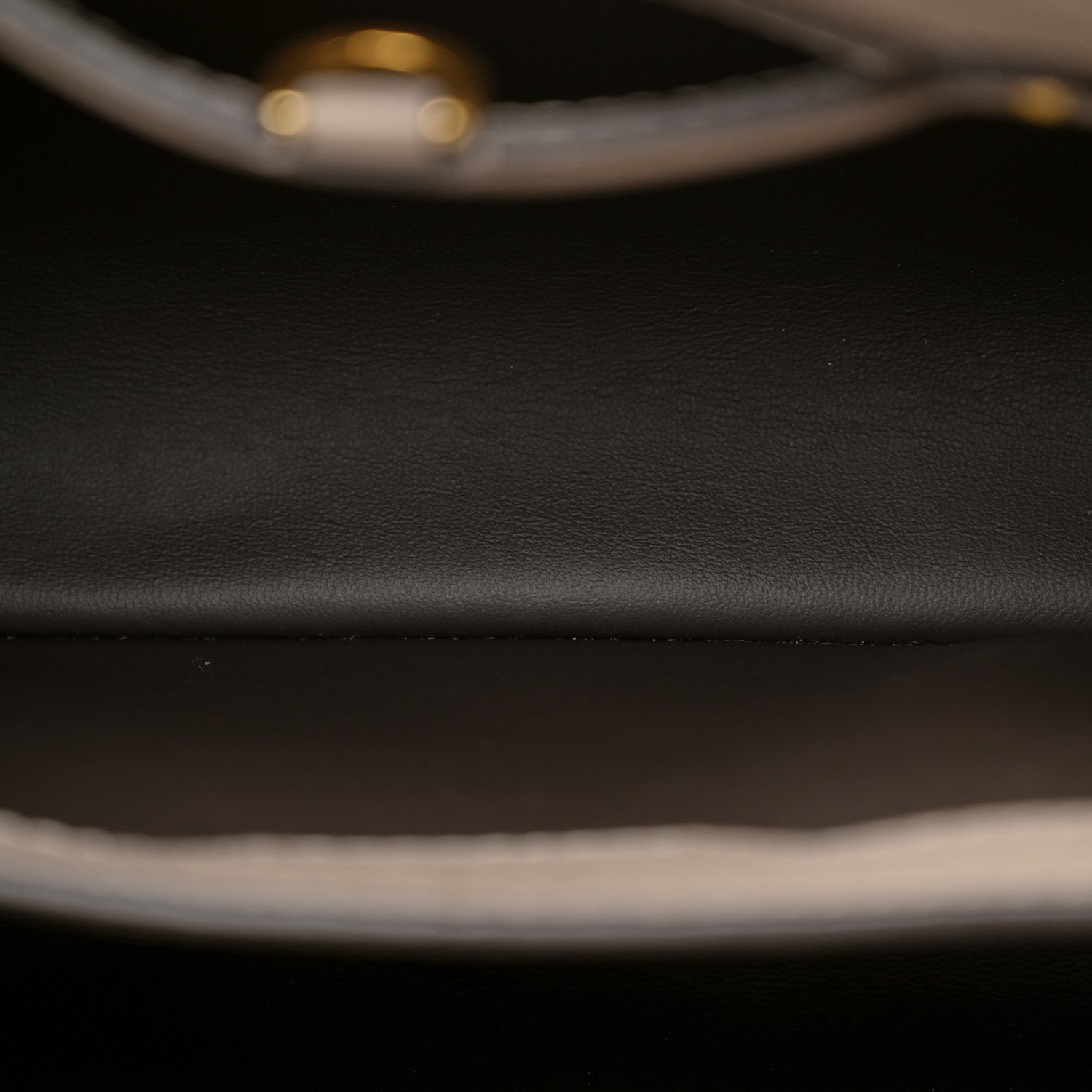 Louis Vuitton Taurillon Capucines BB Galet 5 of 11