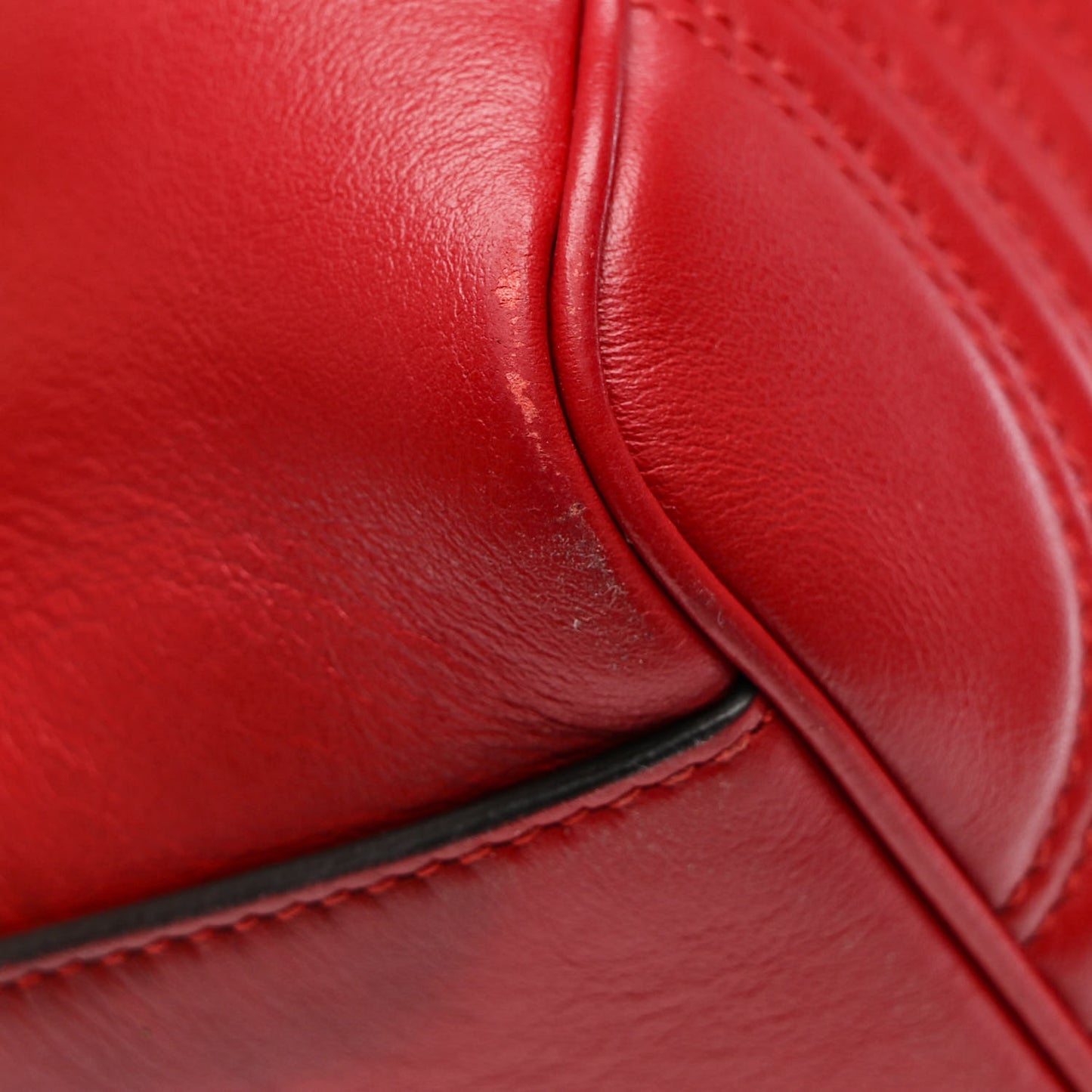 Calfskin Matelasse Small GG Marmont Top Handle Shoulder Bag Hibiscus Red
