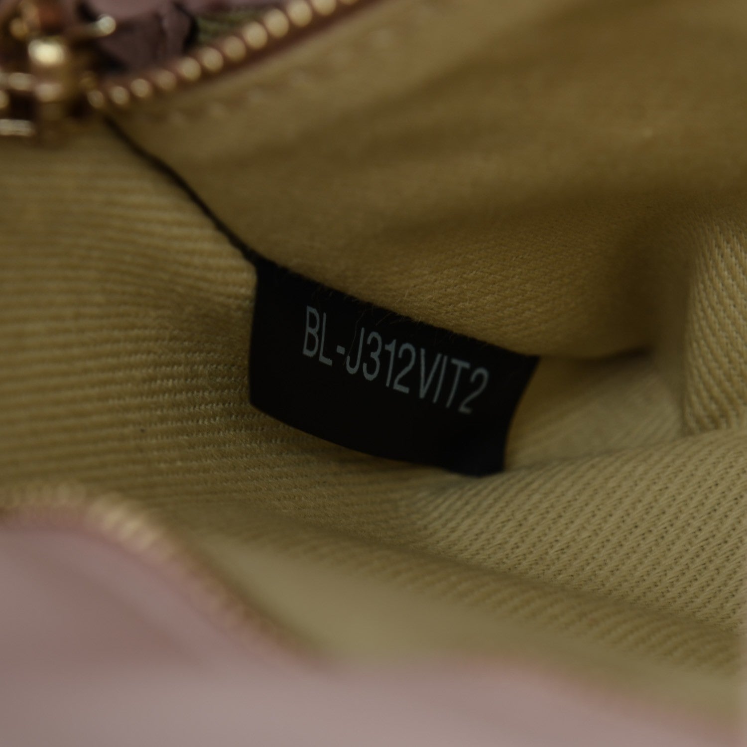 Valentino Garavani Vitello Small Glam Lock Rockstud Flap Water Rose 7 of 8