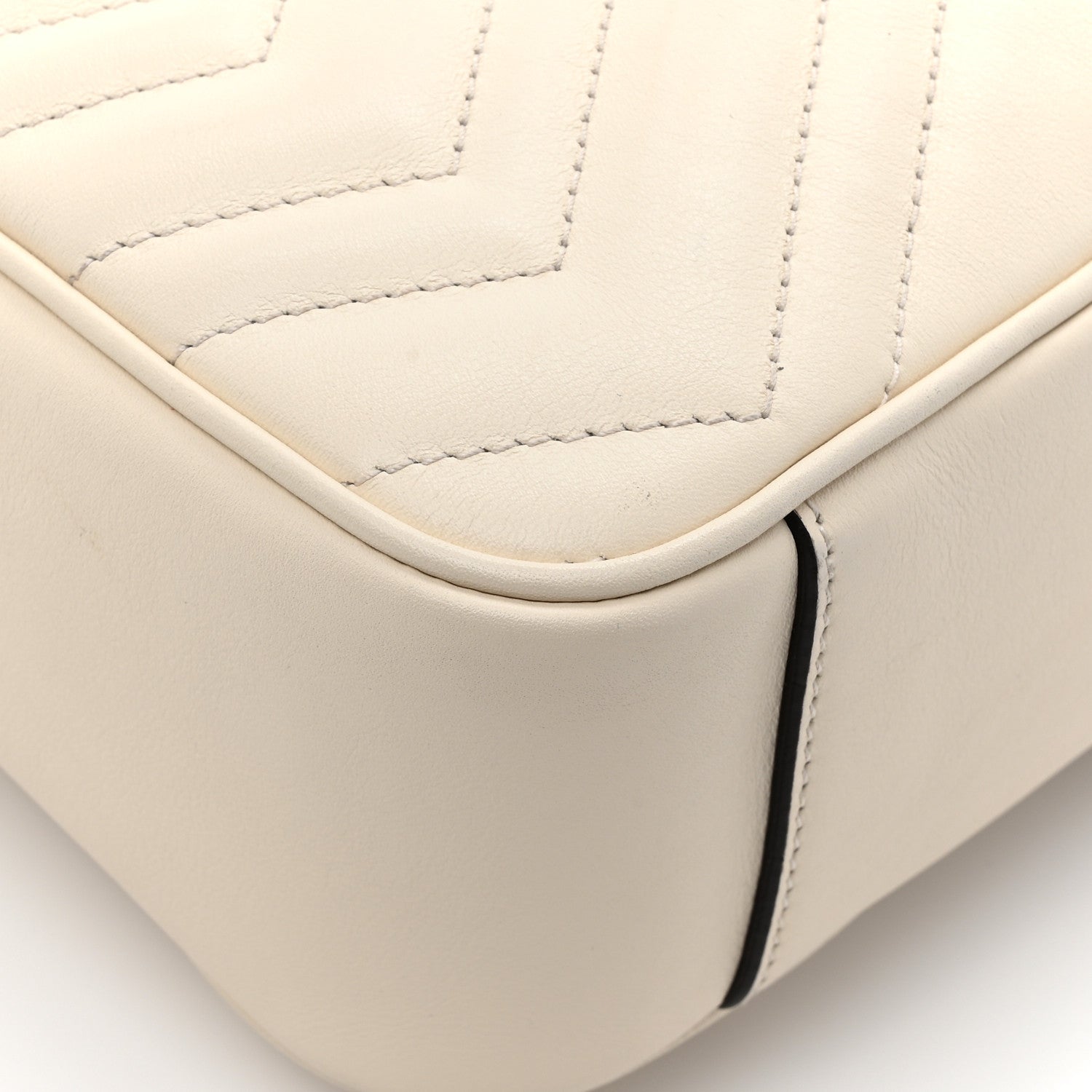 Gucci Calfskin Matelasse Medium GG Marmont Shoulder Bag White 18 of 19