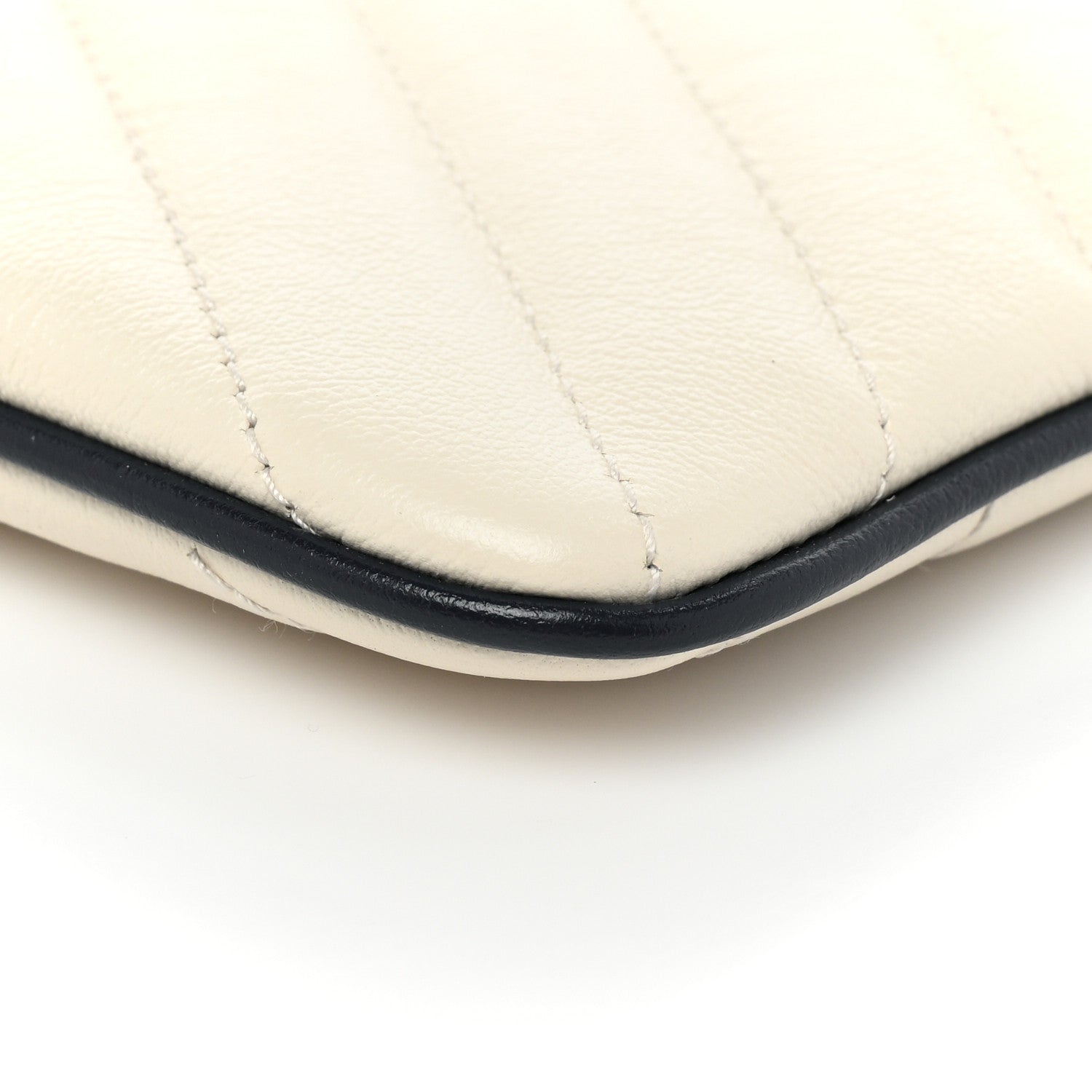 Gucci Vintage Effect Calfskin Matelasse Diagonal Torchon GG Marmont Zip Pouch Mystic White Blue Agata 8 of 10