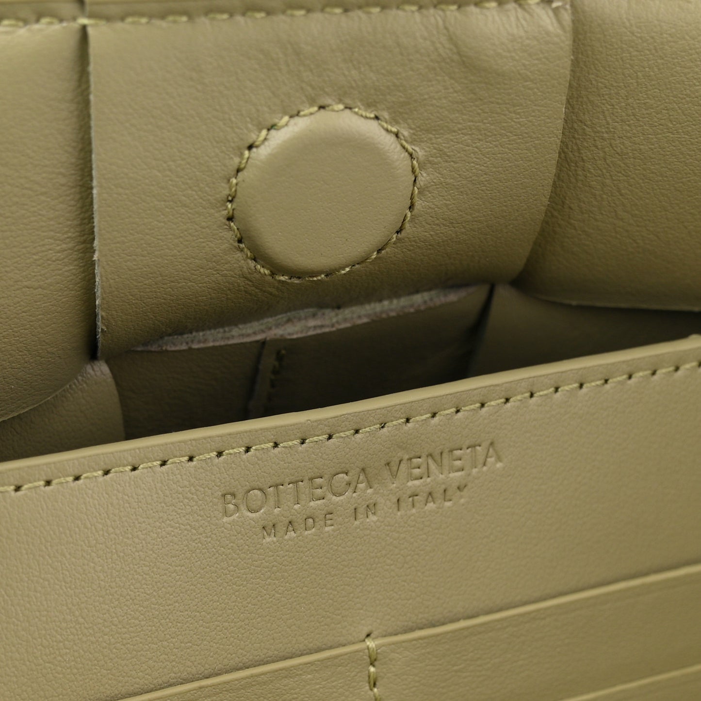 Calfskin Maxi Intrecciato Cassette Pouch On Strap Travertine