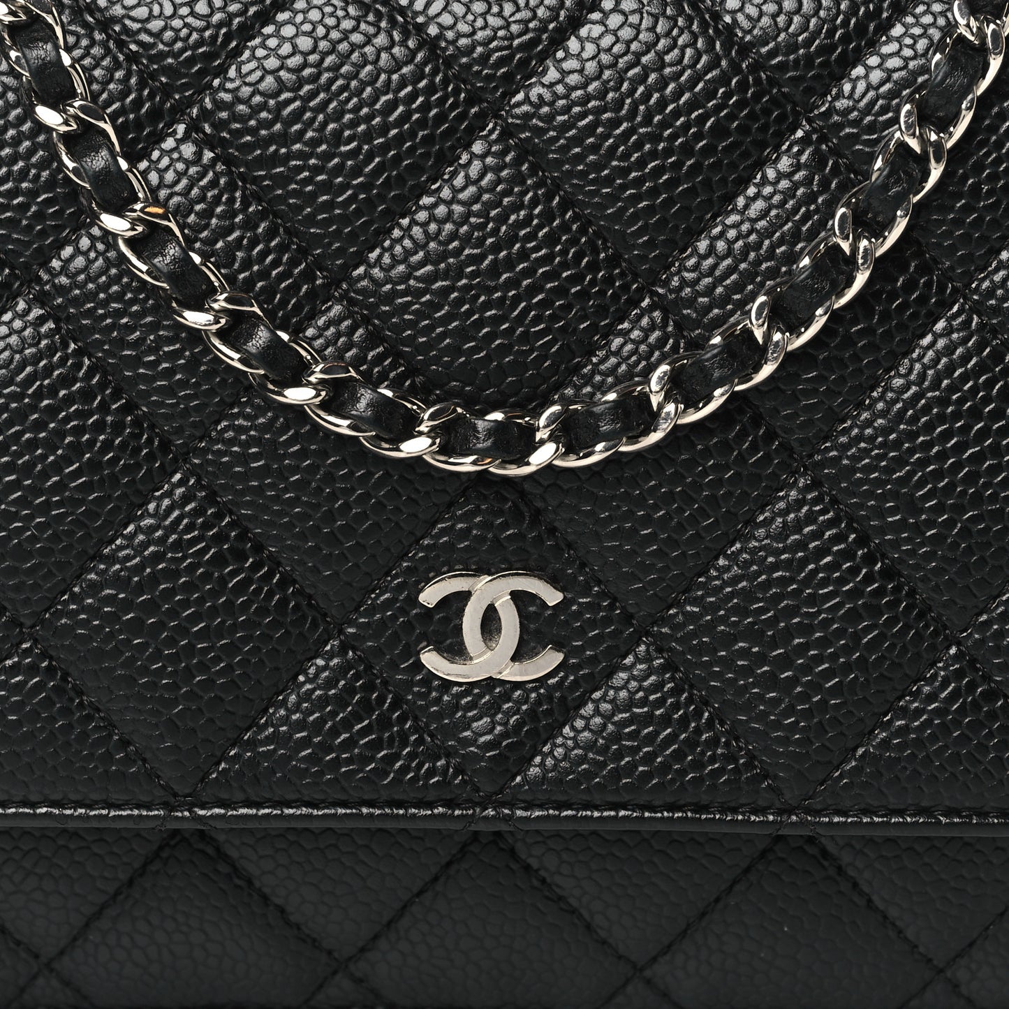 Caviar Quilted Wallet on Chain WOC Black