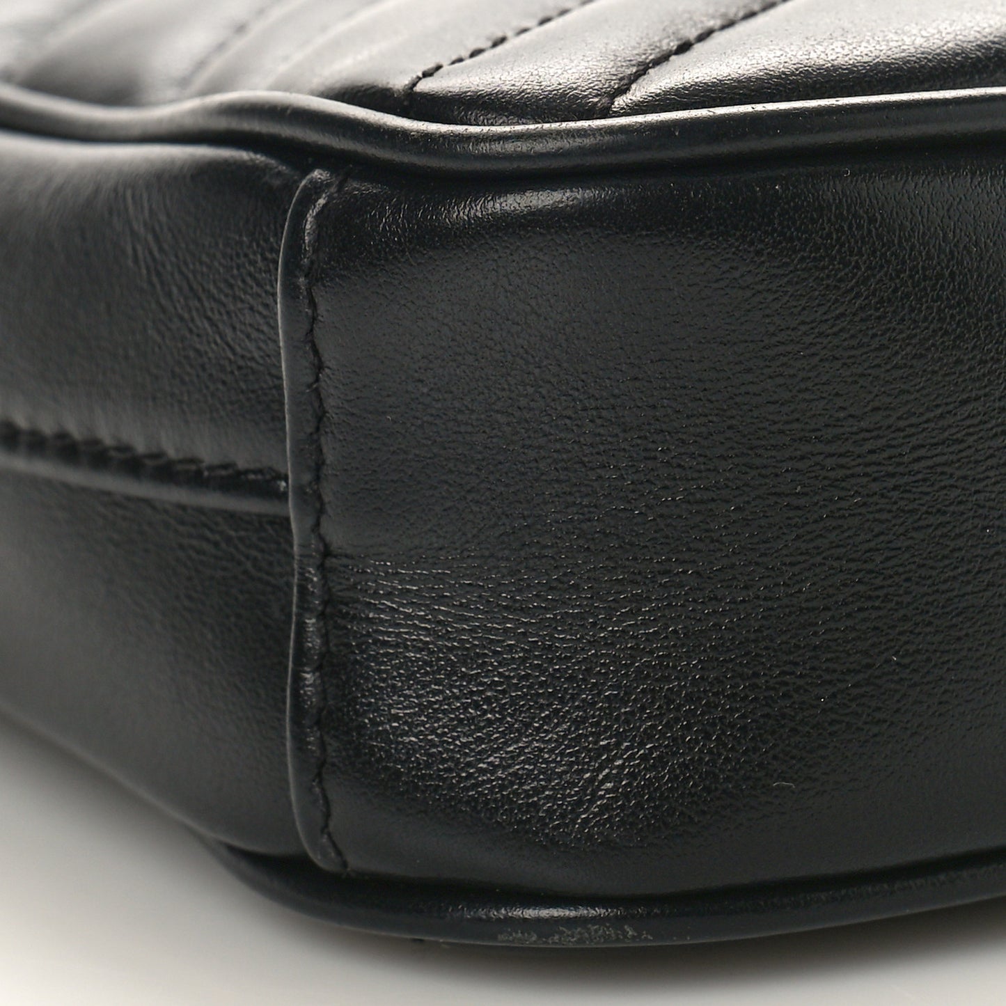 Calfskin Matelasse Mini GG Marmont Crossbody Bag Black