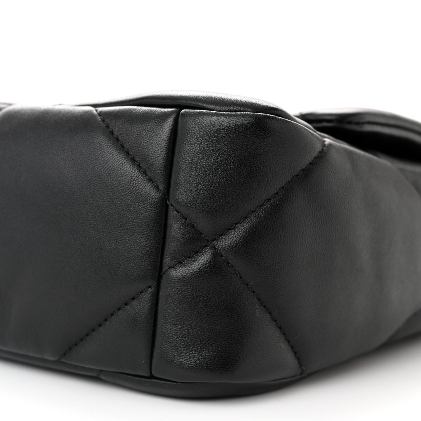 Lambskin Quilted Medium Chanel 19 Flap Black