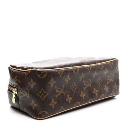 Louis Vuitton Monogram Toiletry Bag 25 4 of 11