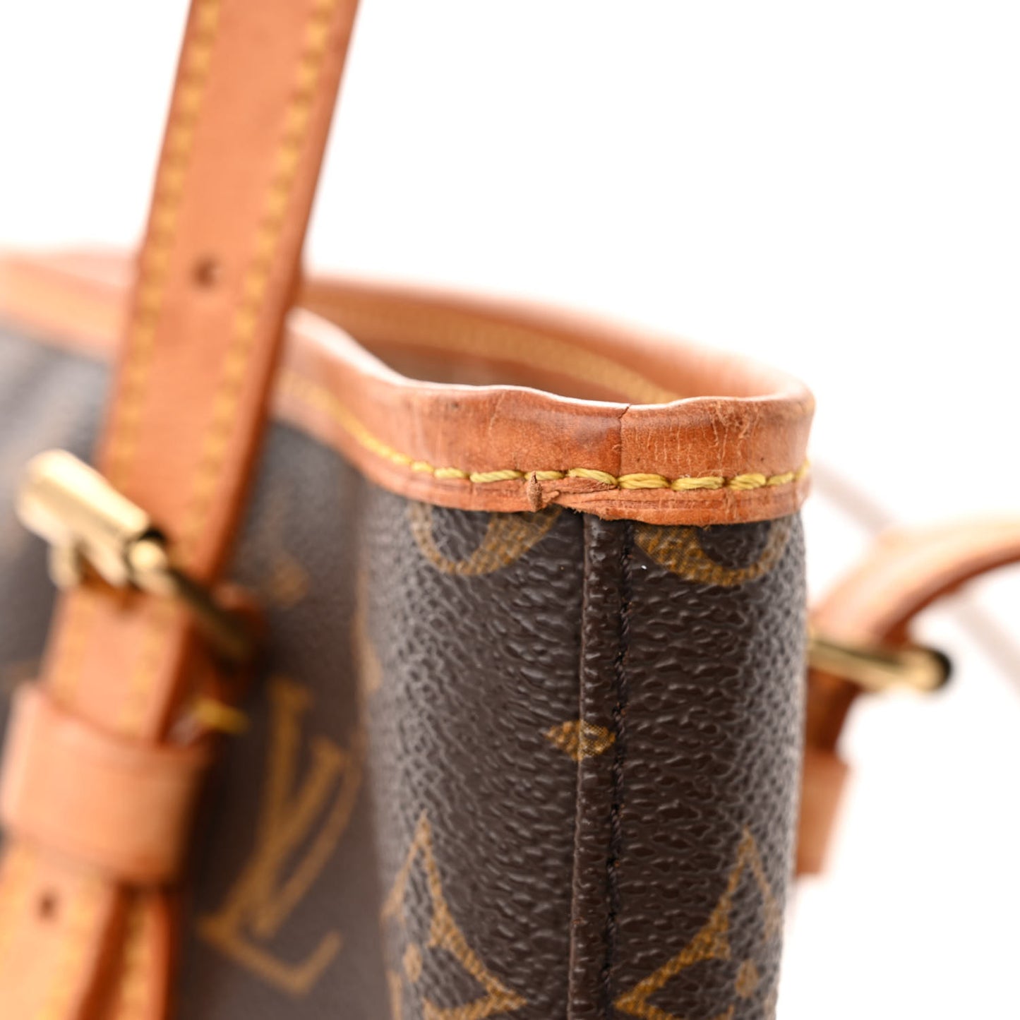 Monogram Petit Bucket 23