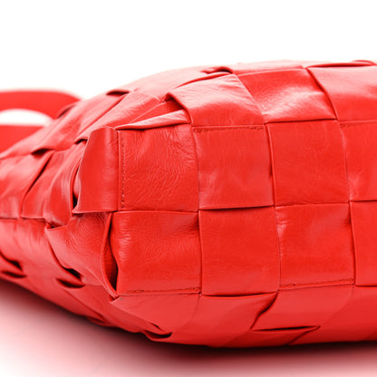 Bottega Veneta Calfskin Maxi Intrecciato Cassette Tote Nail Polish 10 of 11
