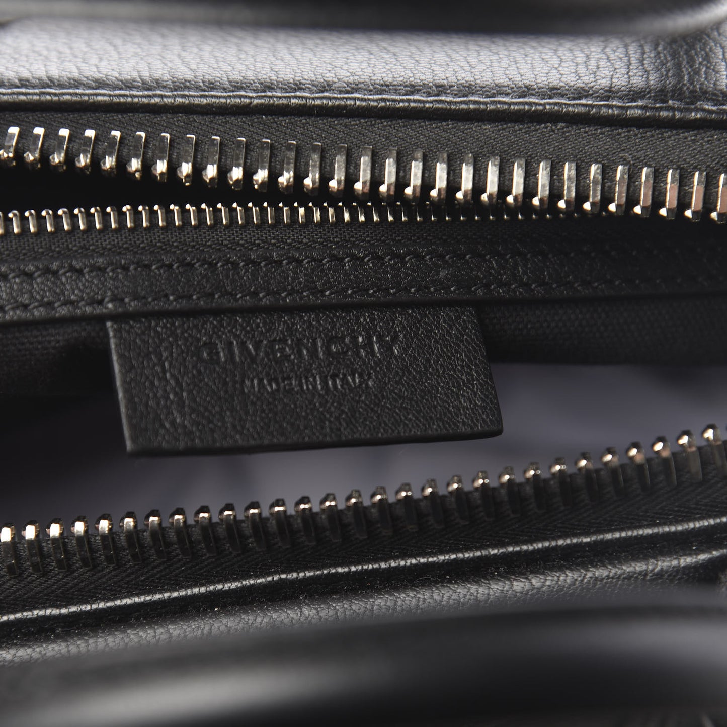 Sugar Goatskin Small Antigona Black