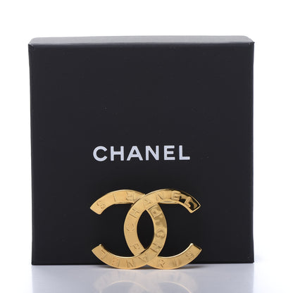 Chanel Metal Paris Button CC Large Brooch Gold 5 of 5