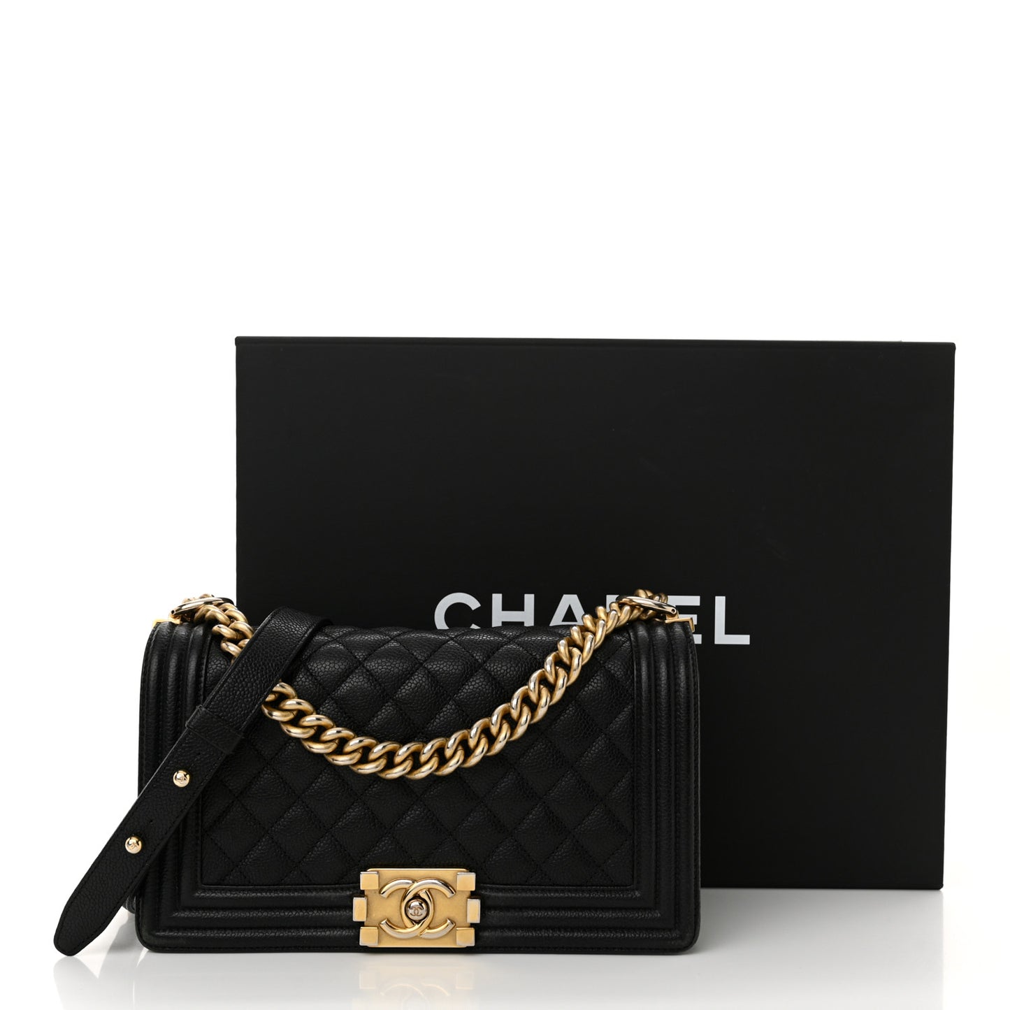 Caviar Quilted Medium Boy Flap Black