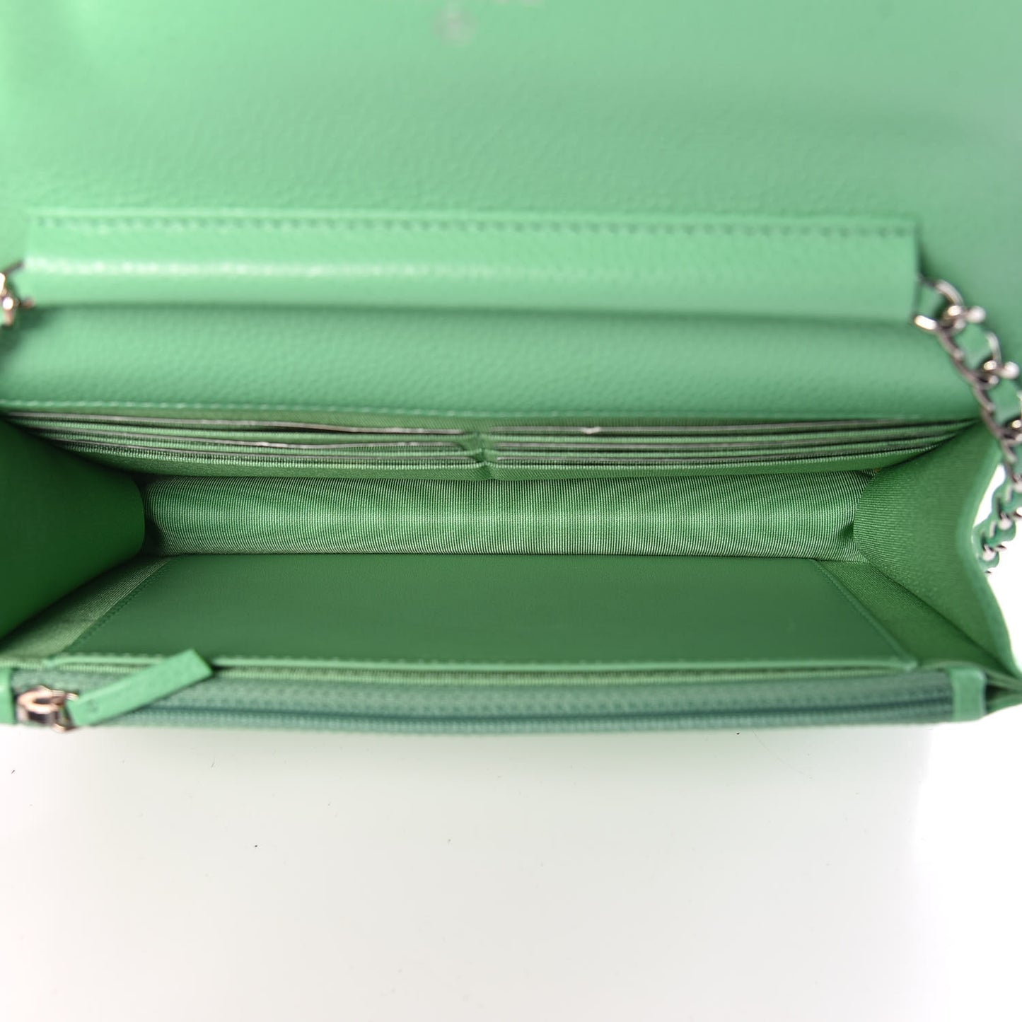 Caviar Chevron Quilted Wallet On Chain WOC Green