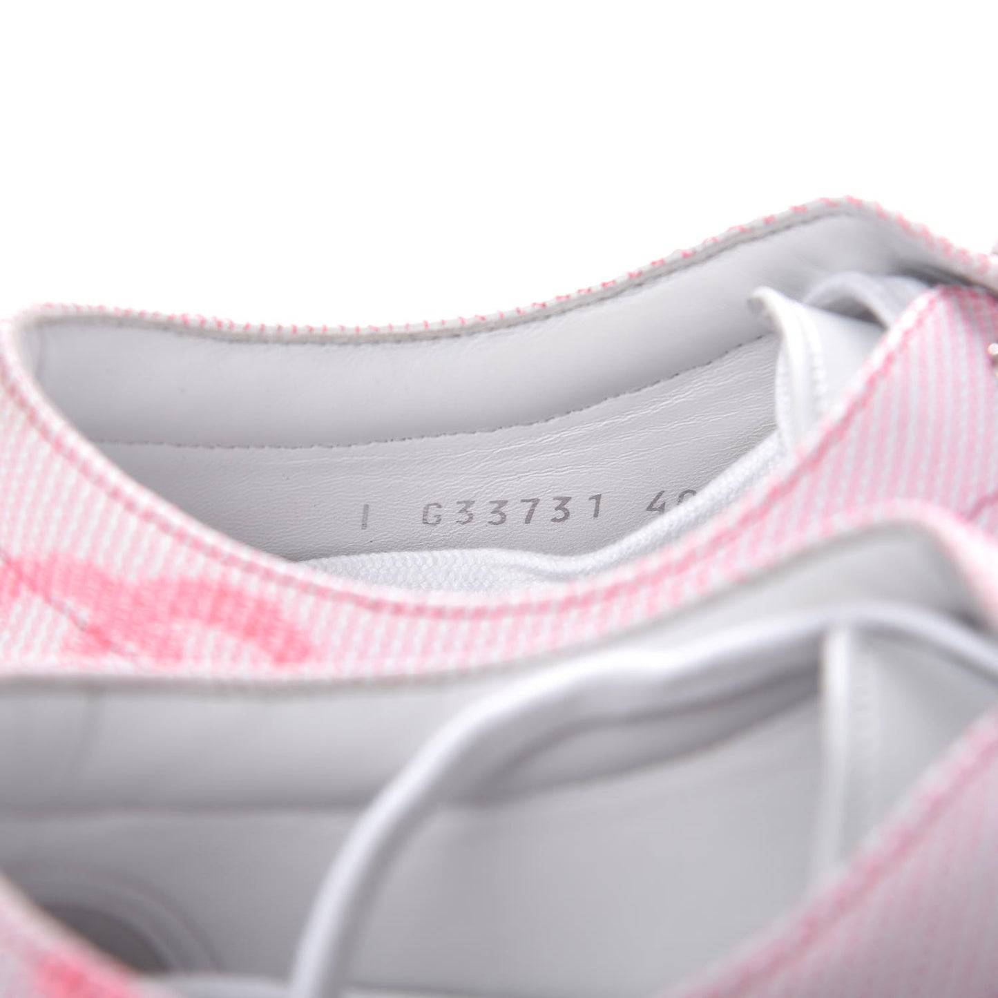 Embroidered Calfskin Womens CC Sneakers 40 White Fluo Pink