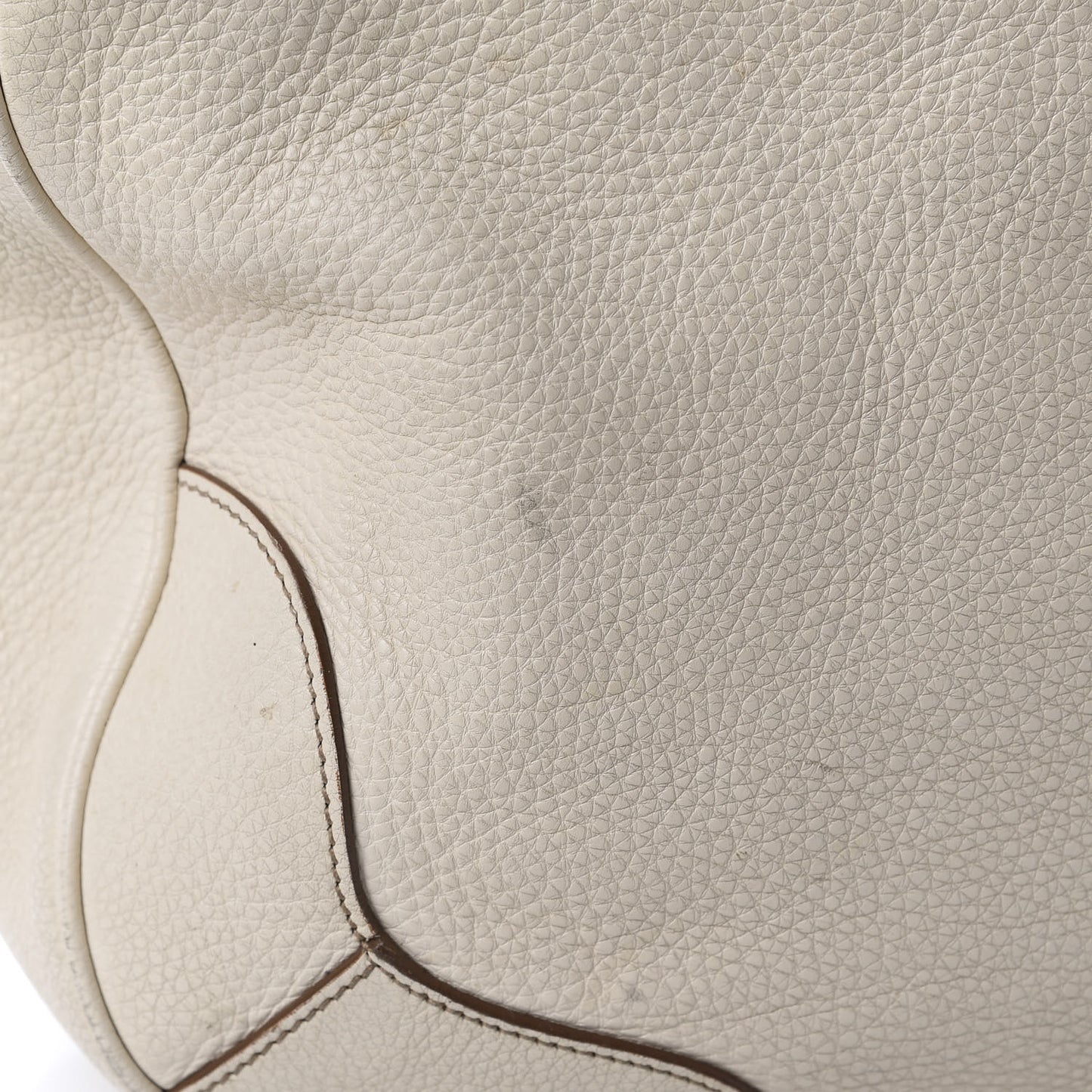 Vitello Daino Shoulder Bag Talco