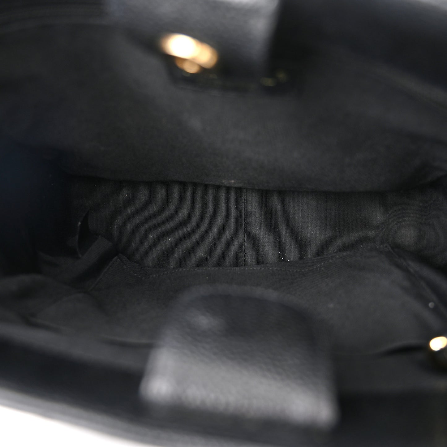 Caviar Quilted Petit Shopping Tote PST Black