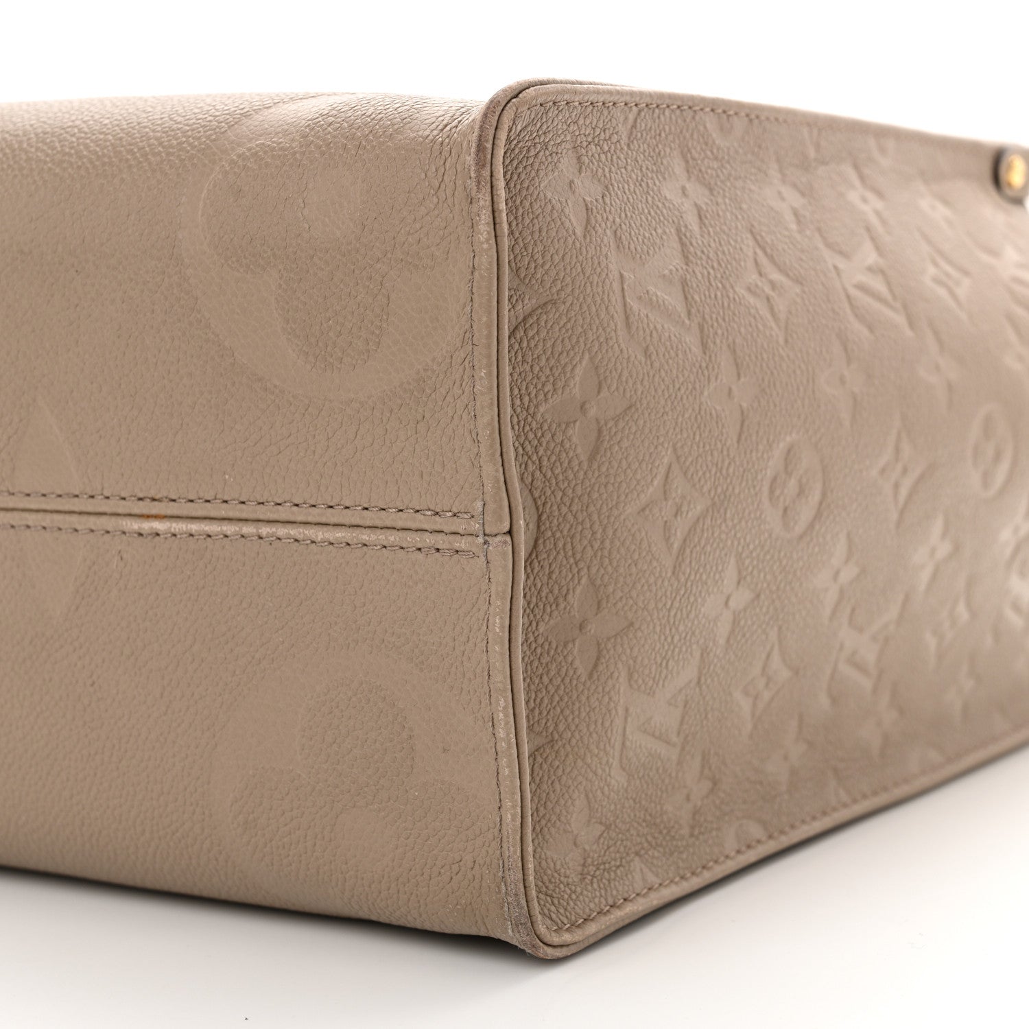 Louis Vuitton Empreinte Monogram Giant Onthego MM Tourterelle 9 of 21