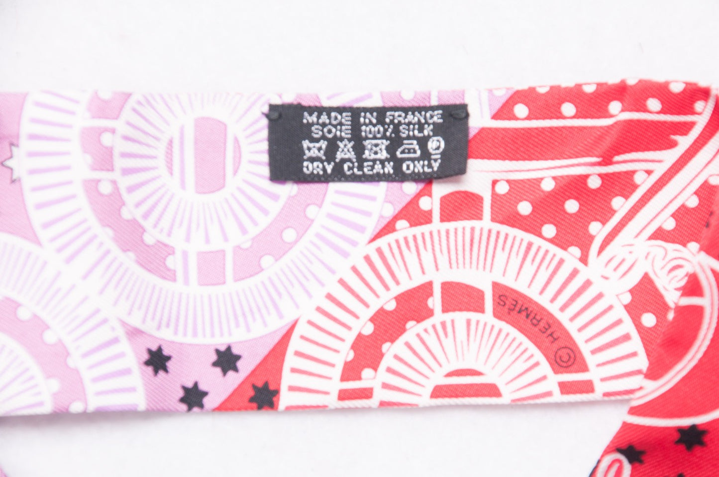 Silk Eperon d'Or Cut Twilly Parme Blanc Rouge