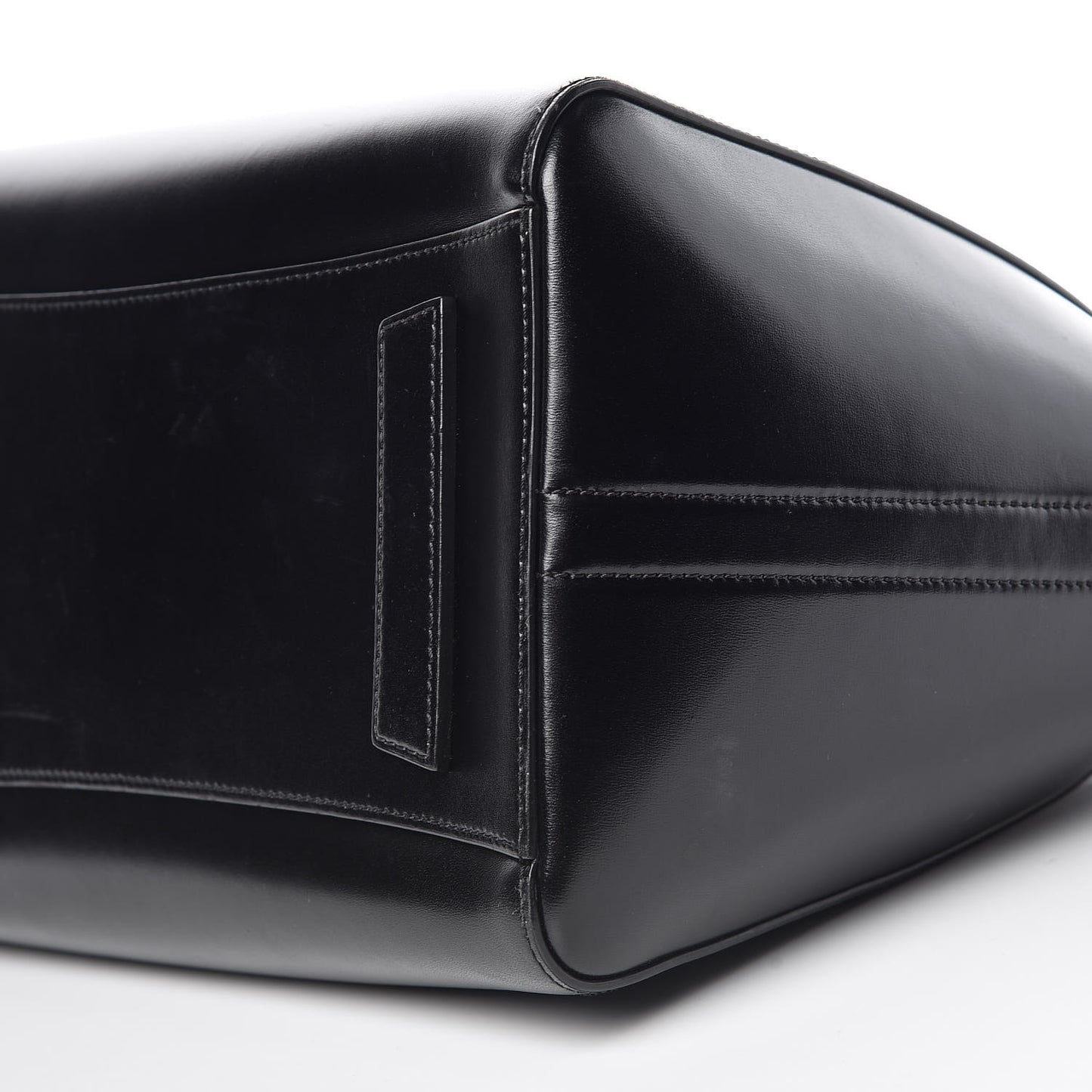 Shiny Lord Calfskin Medium Antigona Black