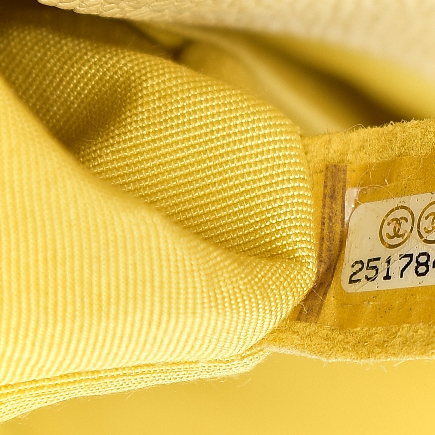 Caviar Quilted Medium Boy Flap Light Yellow