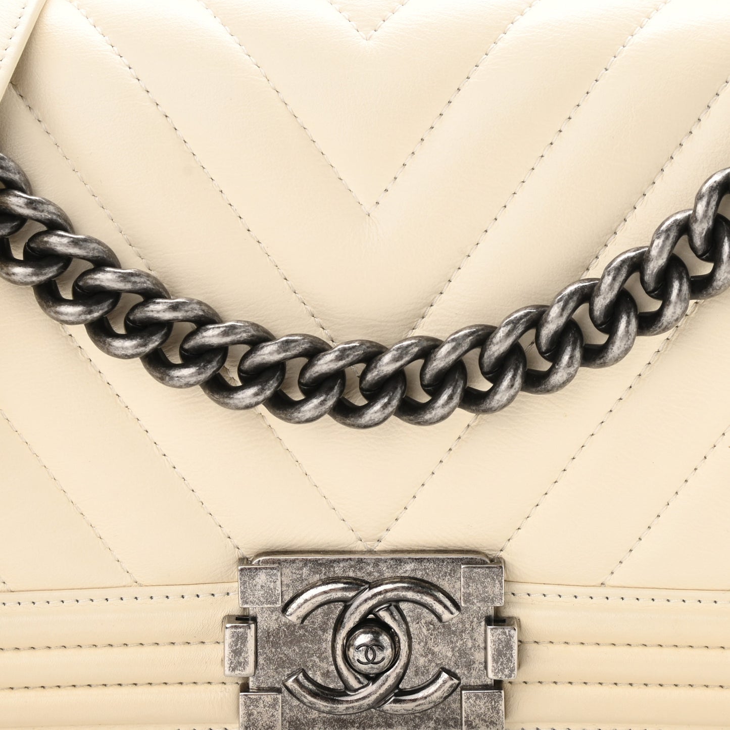 Calfskin Chevron Quilted Medium Boy Flap Ivory