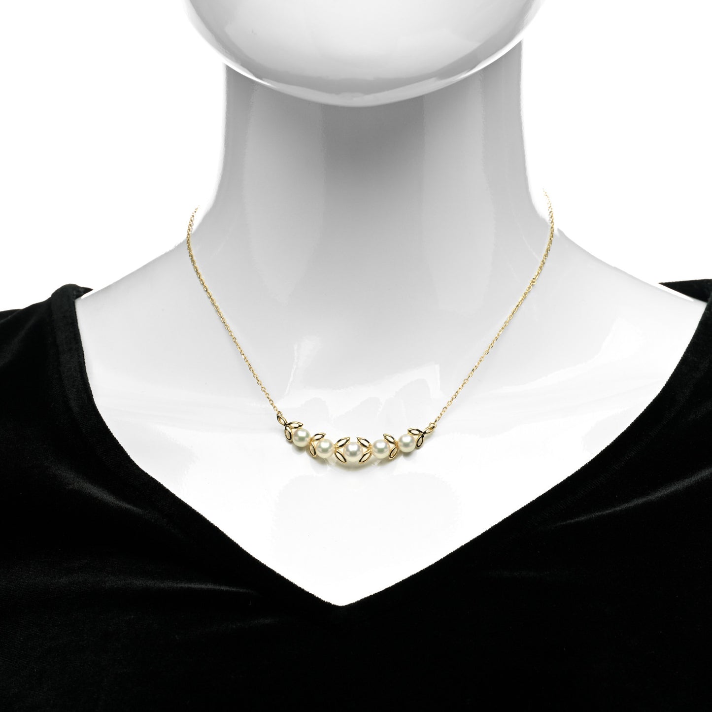 18K Yellow Gold Akoya Pearl 5.5-6mm Leaf Pendant Necklace