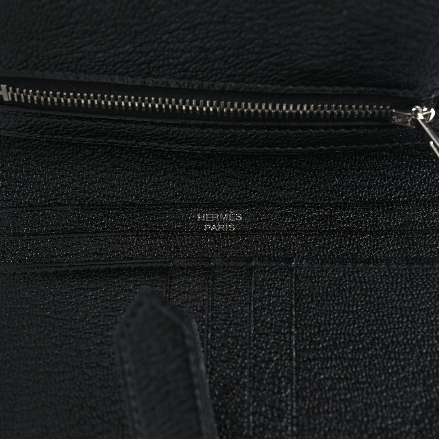 Chevre Mysore Bearn Compact Wallet Black
