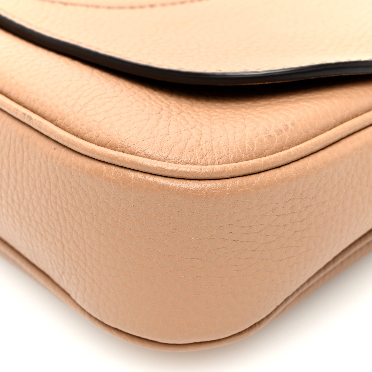 Gucci Pebbled Calfskin Medium Soho Flap Crossbody Camelia 10 of 10
