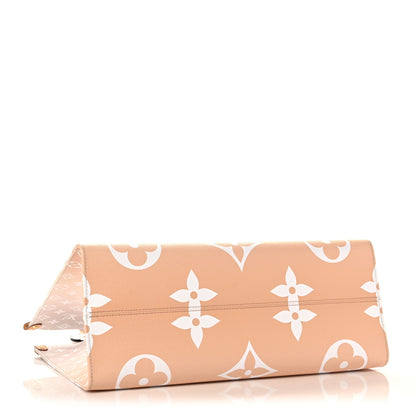 Louis Vuitton Monogram Giant By The Pool Onthego GM Brume 4 of 11
