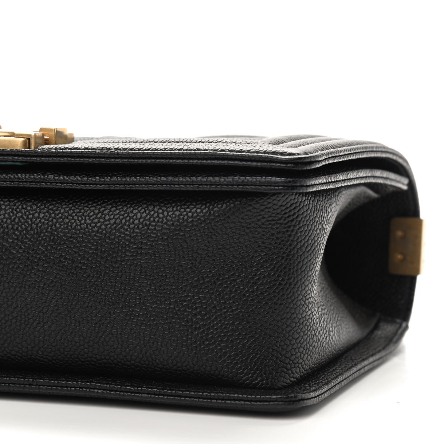 Caviar Quilted Medium Boy Flap Black