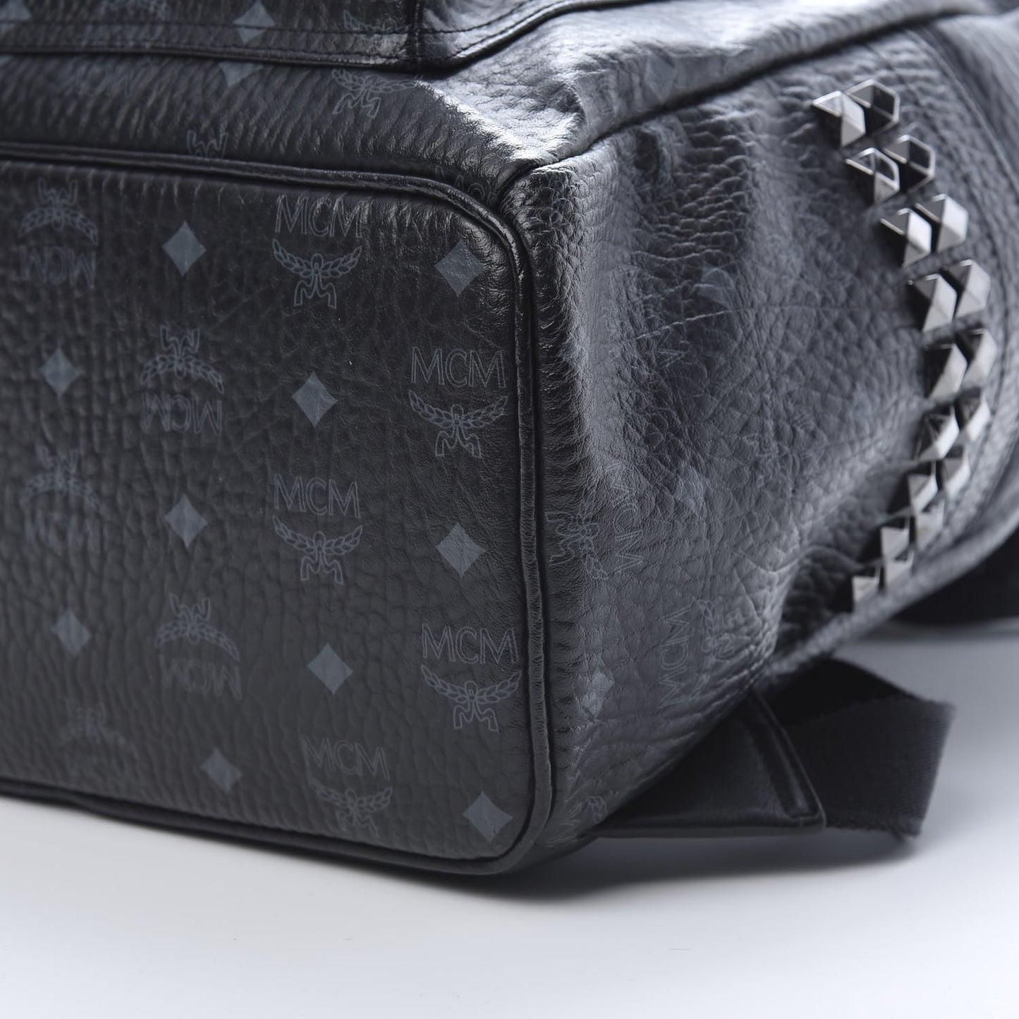 Visetos Medium Side Studs Stark Backpack Black