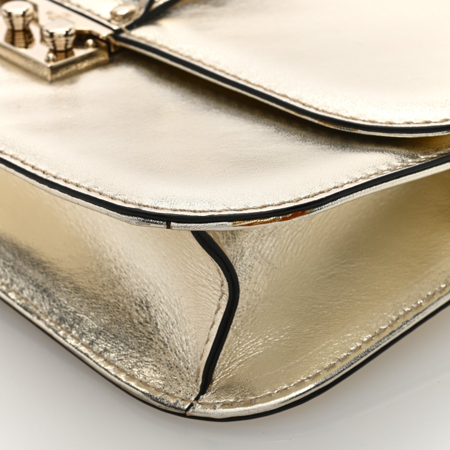 Metallic Nappa Medium Glam Lock Rockstud Flap Platino