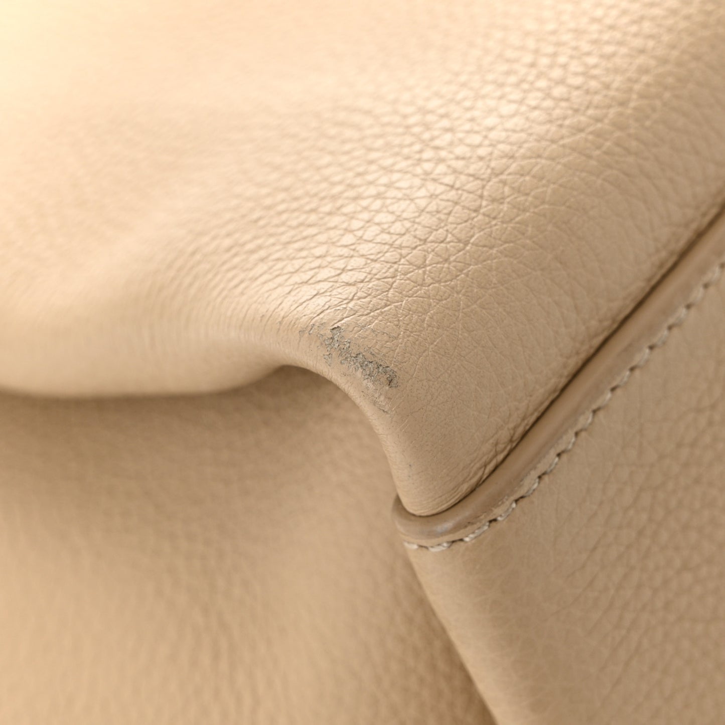 Grained Calfskin TR1 Beige