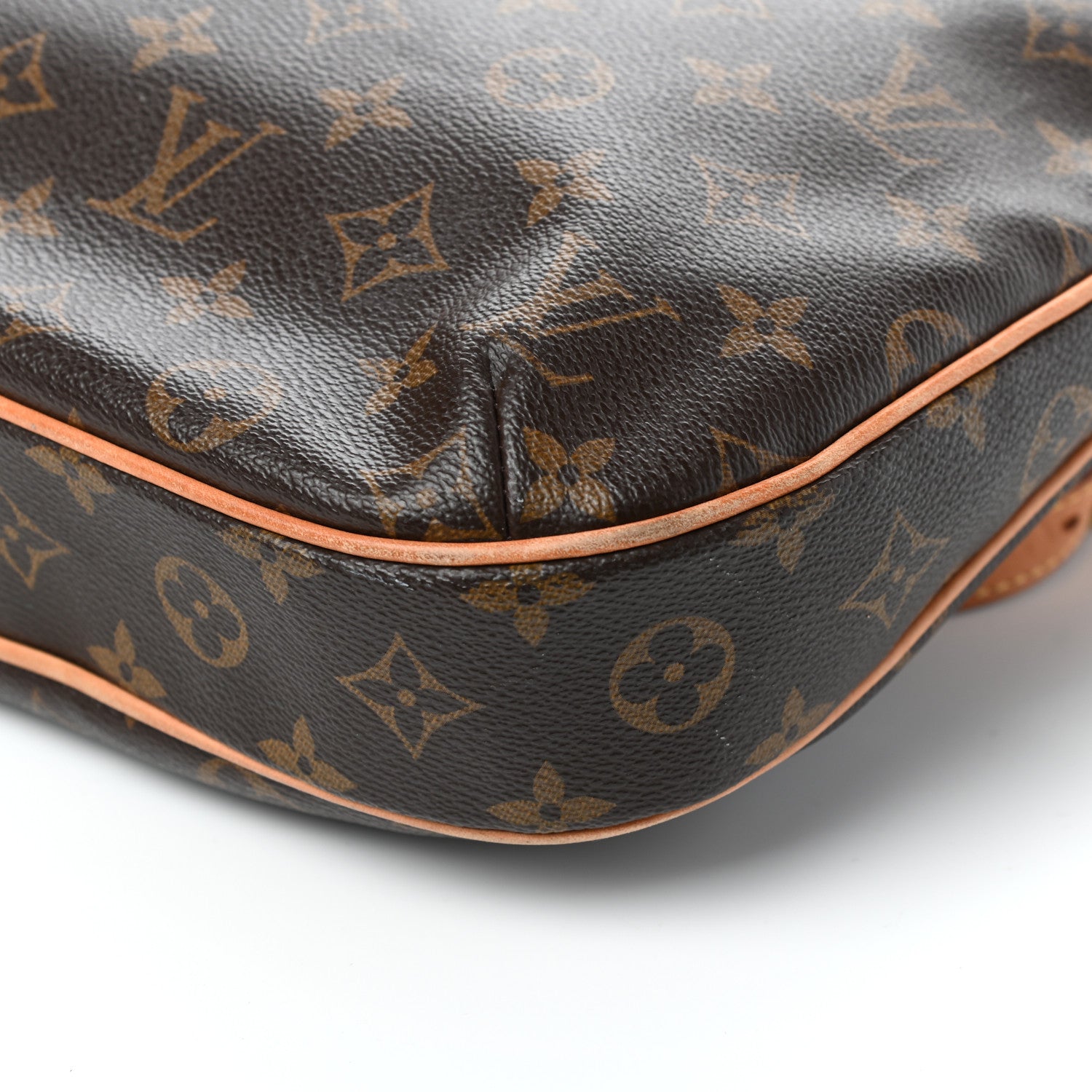 Louis Vuitton Monogram Odeon MM 10 of 10