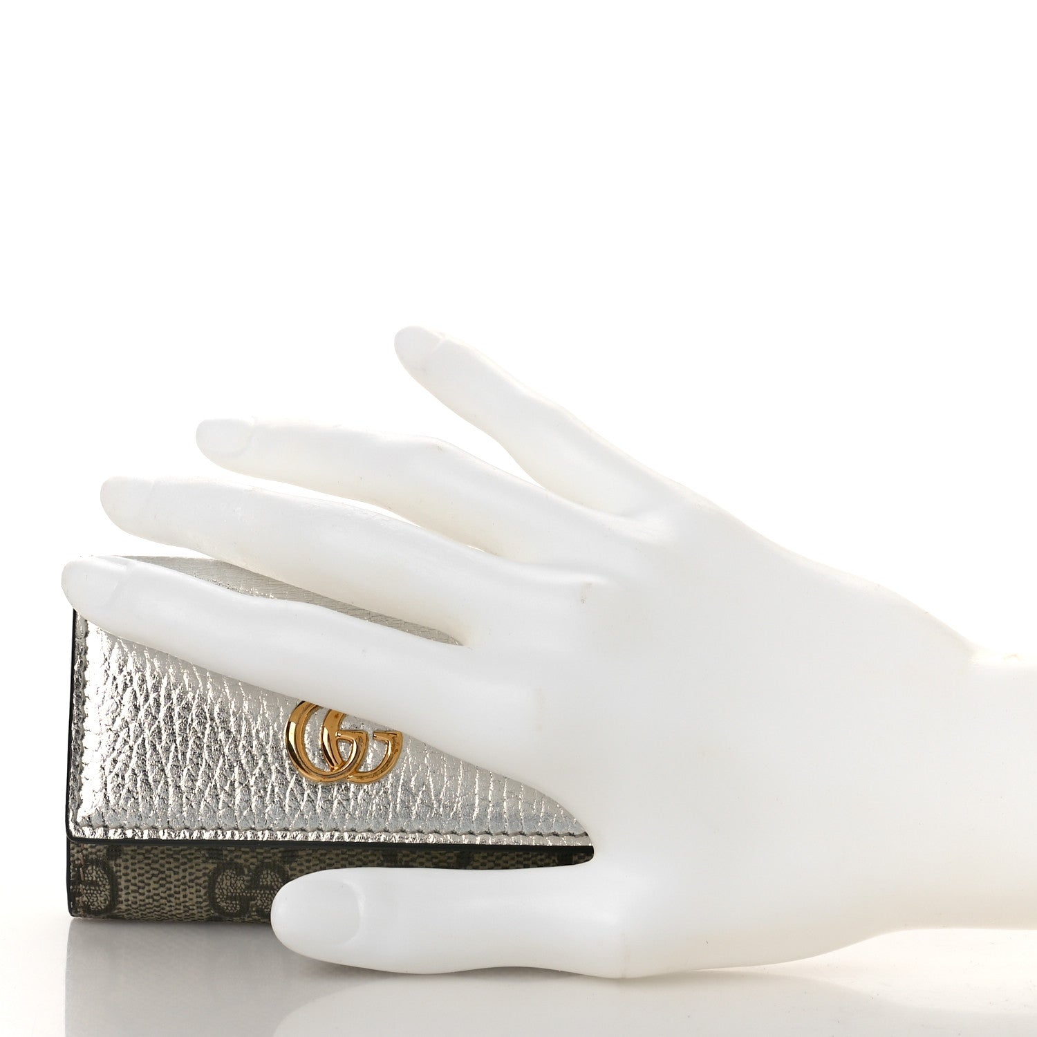 Gucci Metallic Calfskin GG Supreme Monogram GG Marmont 6 Key Holder Case Silver Beige Ebony 2 of 9