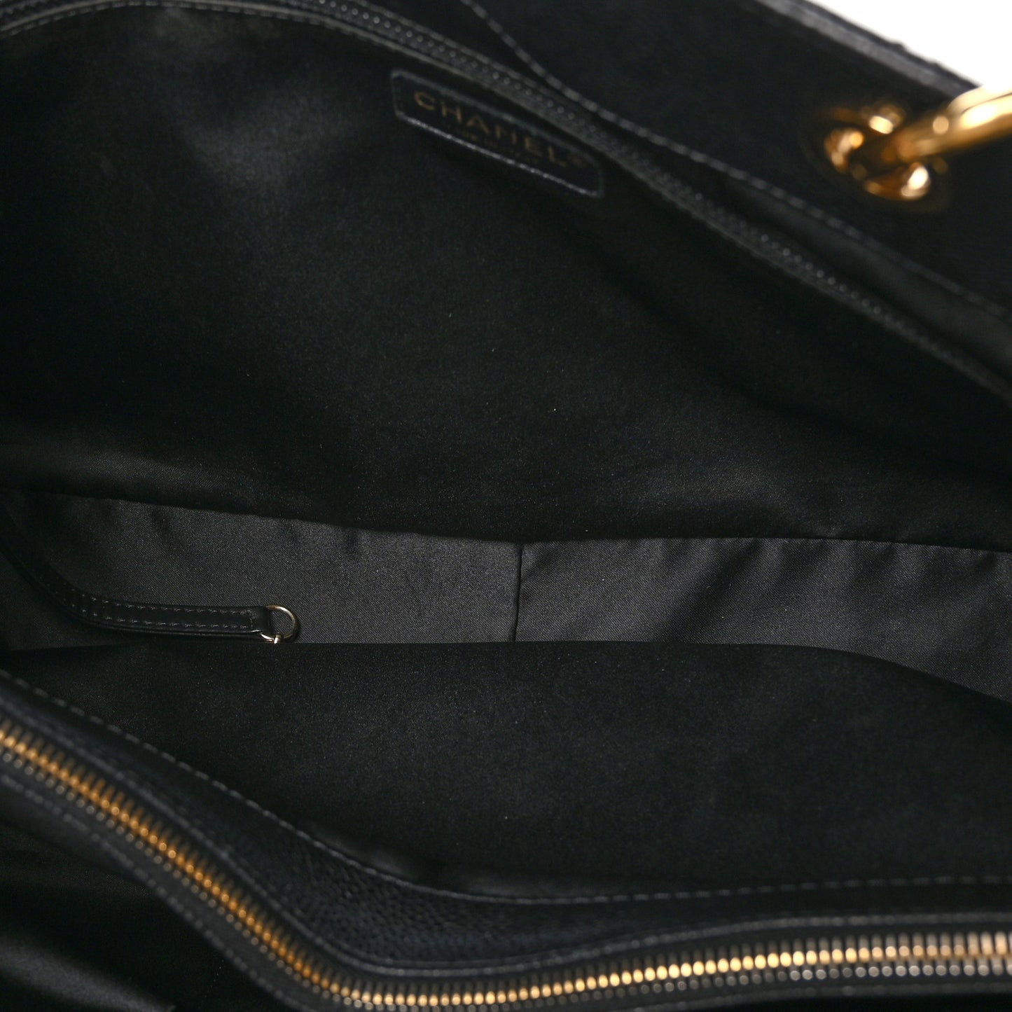 Caviar Quilted XL Grand Shopping Tote GST Black