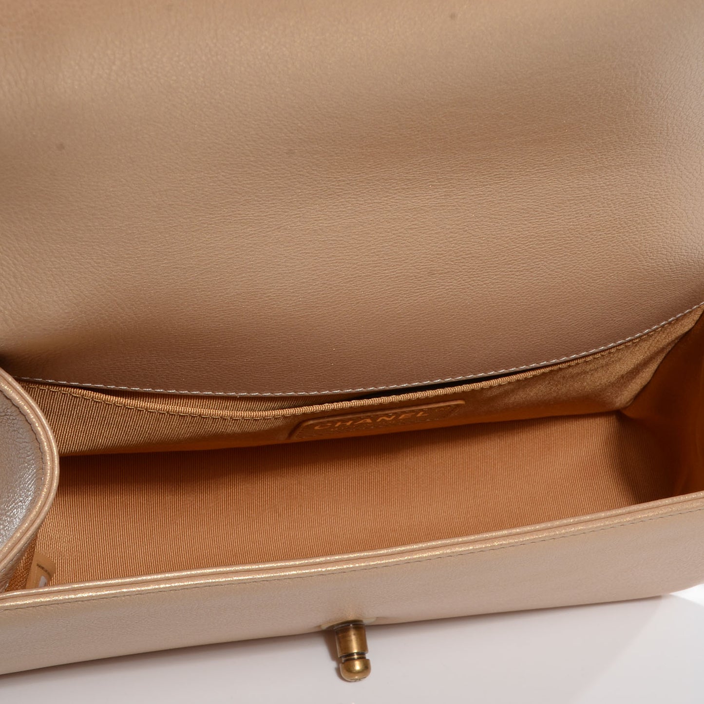 Pearl Calfskin Medium Boy Flap Gold