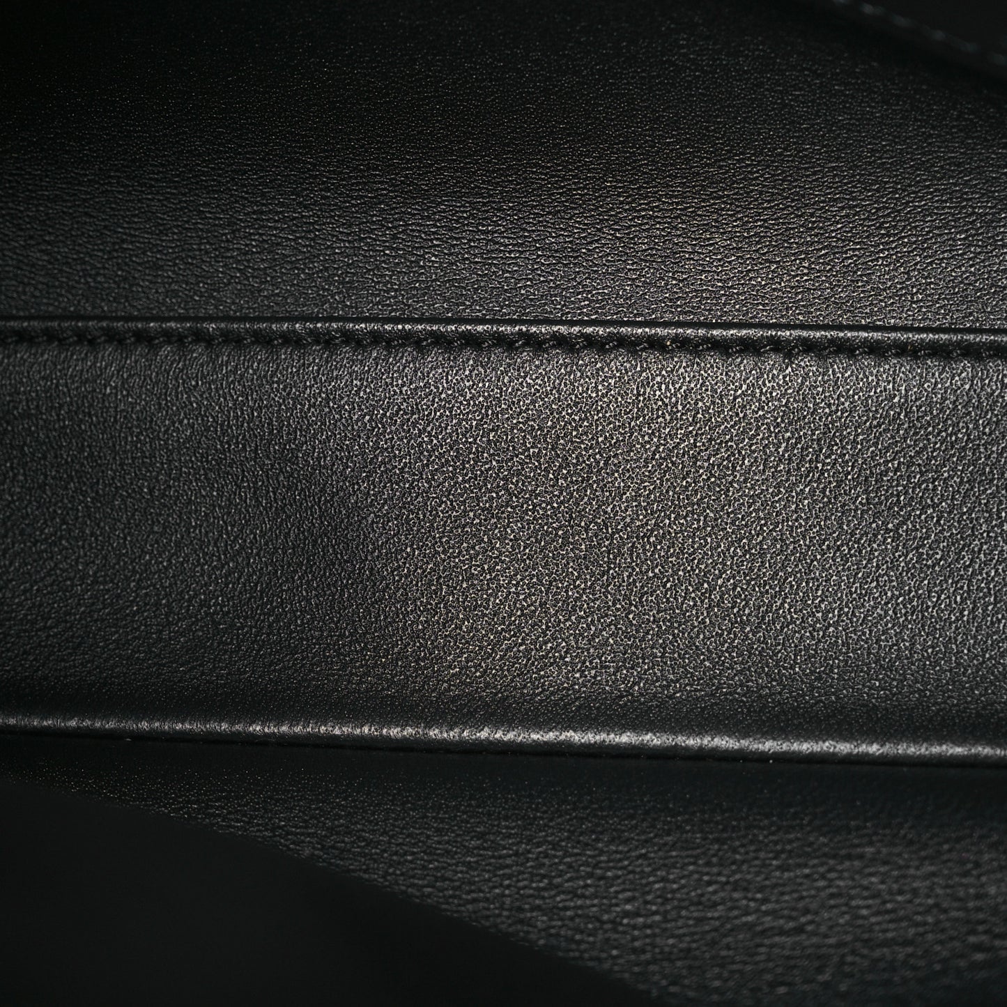 Supple Calfskin Medium Annabel Black