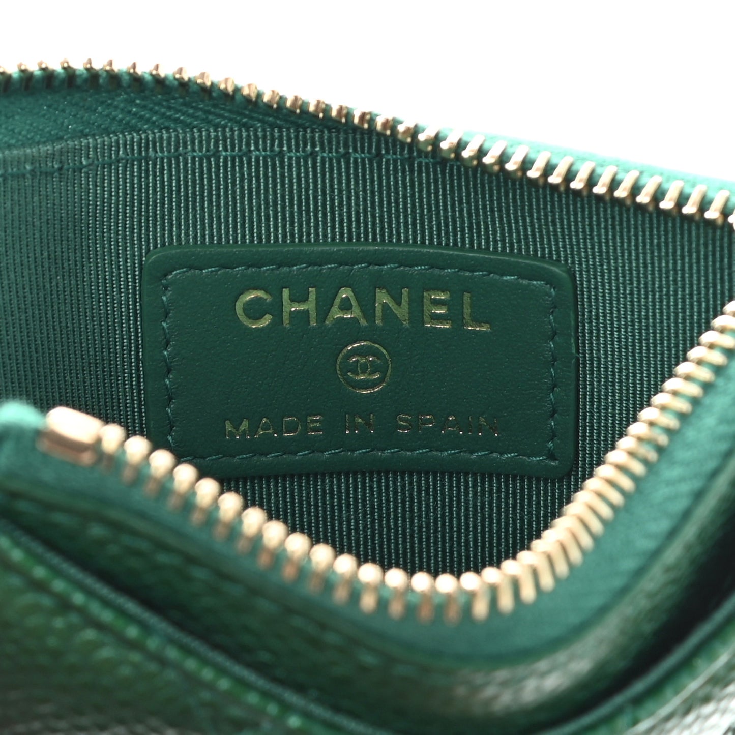 Metallic Caviar Quilted CC Zip Card Holder Green