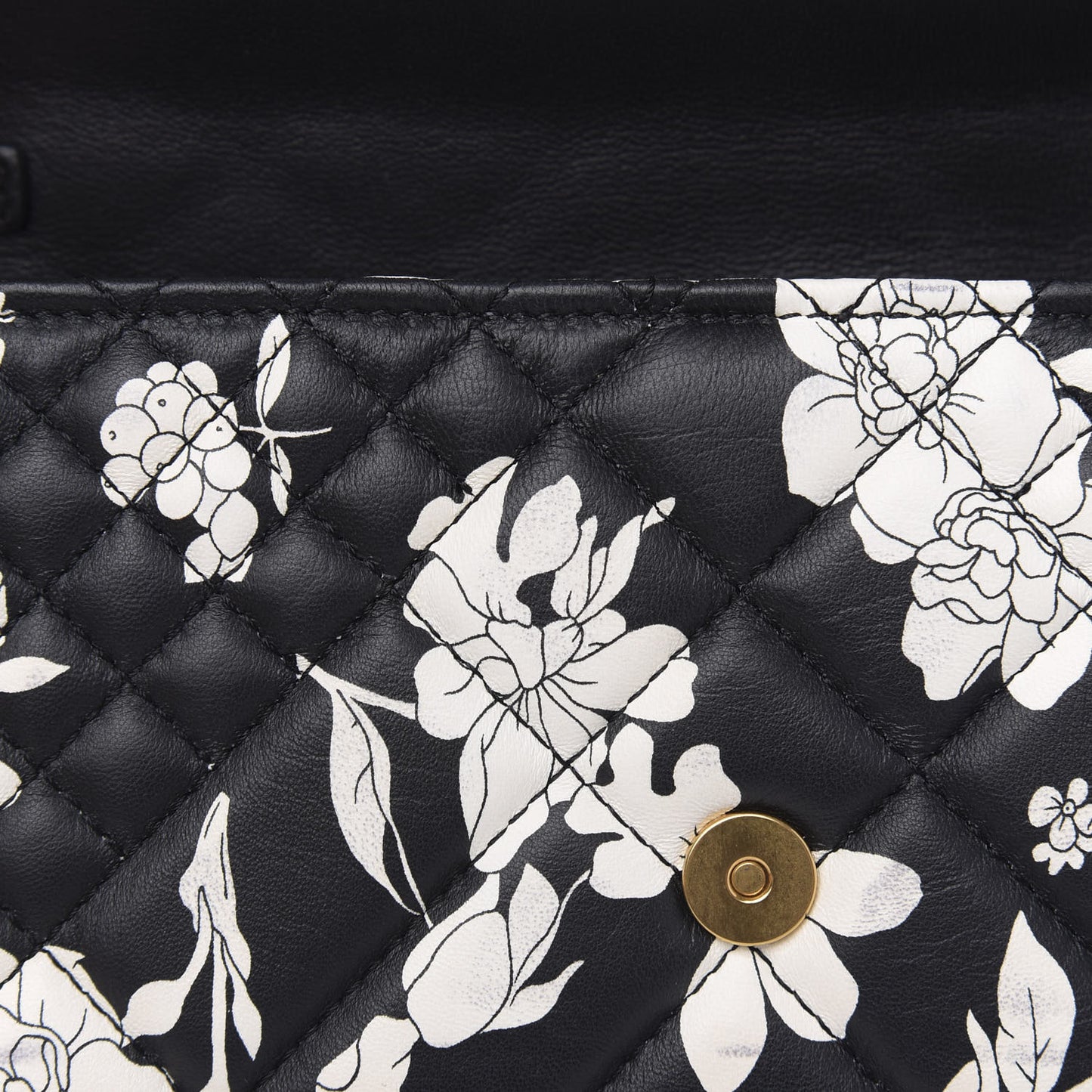Calfskin Icon Bouquet Quilted Wallet On Chain Crossbody Black