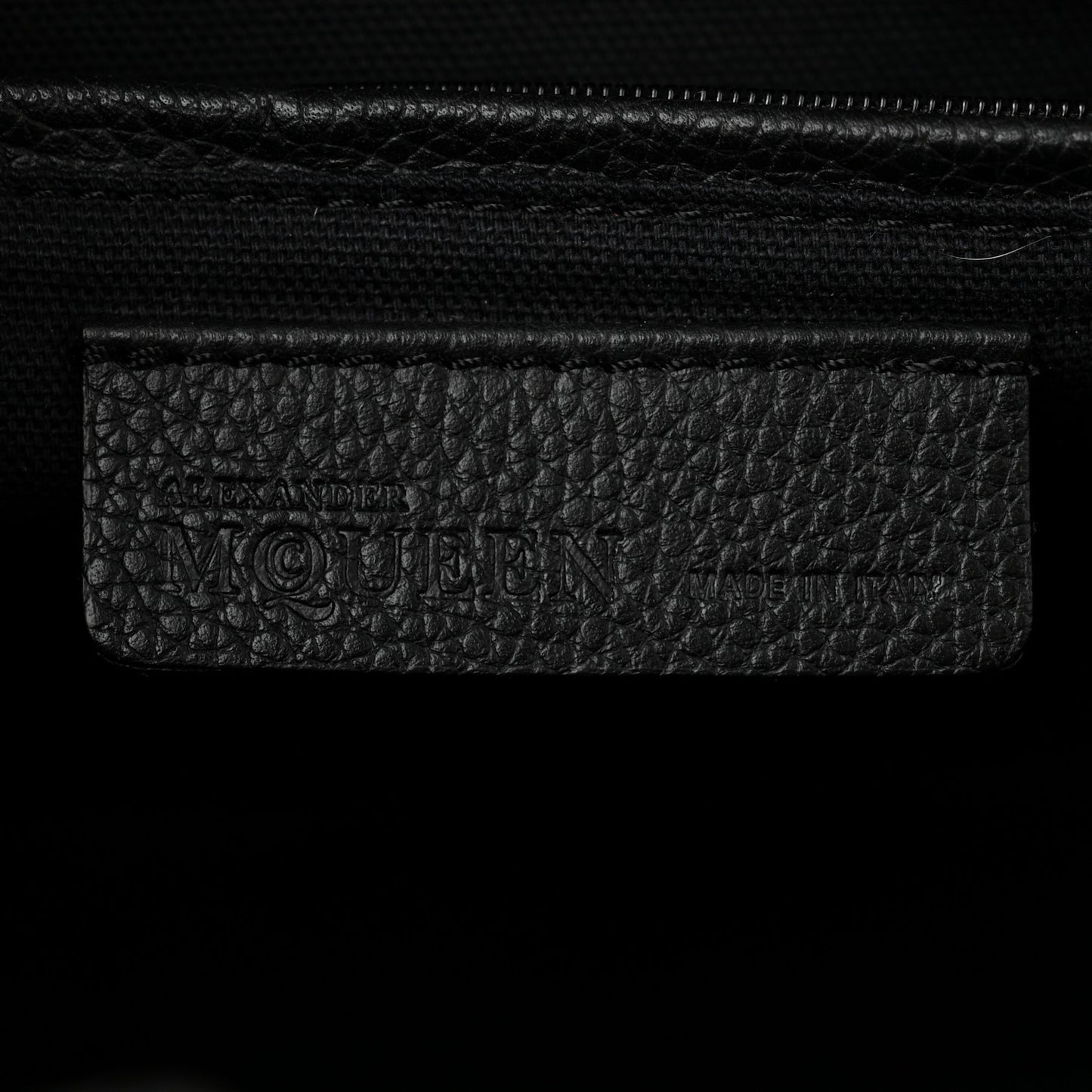 Pebbled Calfskin Small Skull Padlock Zip Around Tote Black