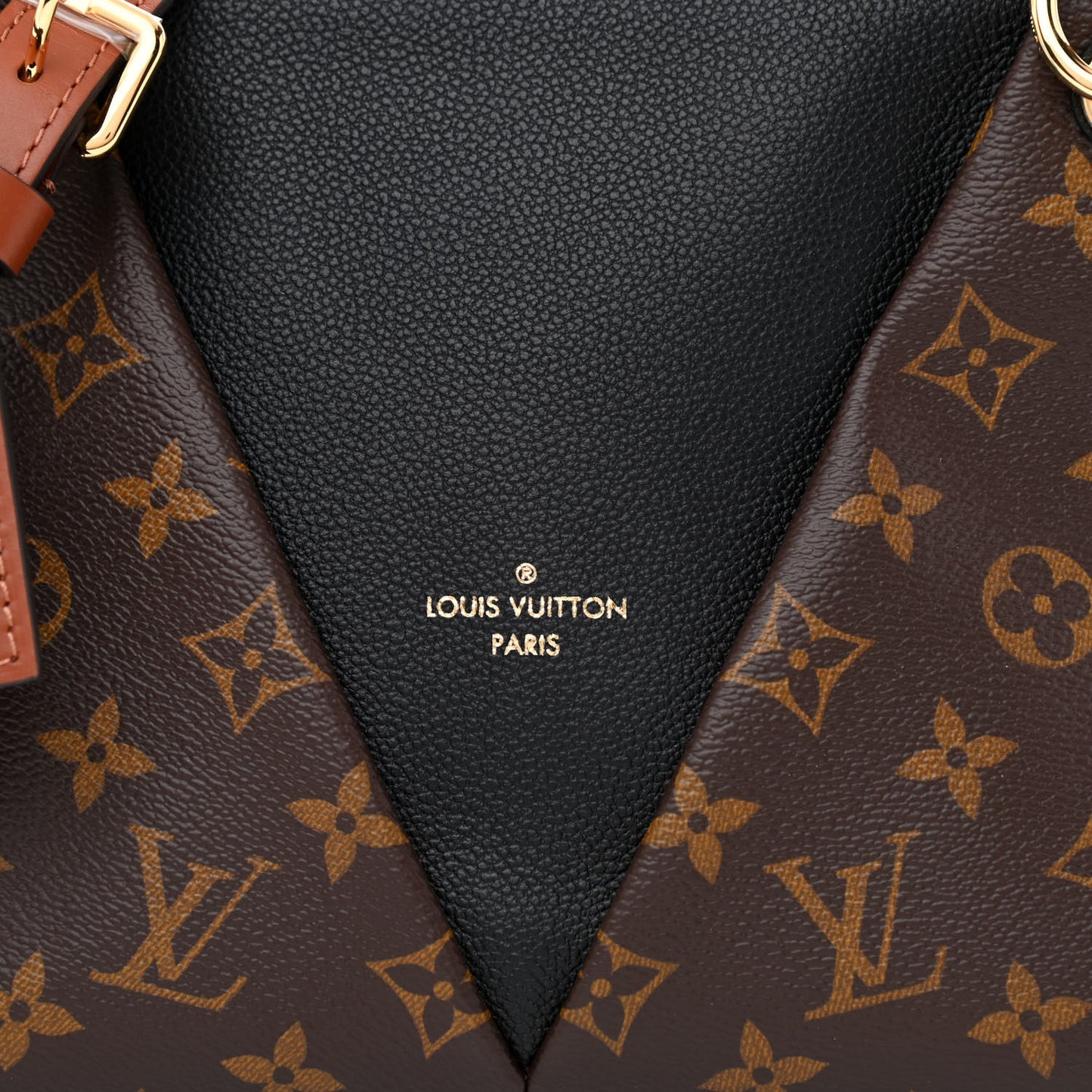 Monogram V Tote BB Black