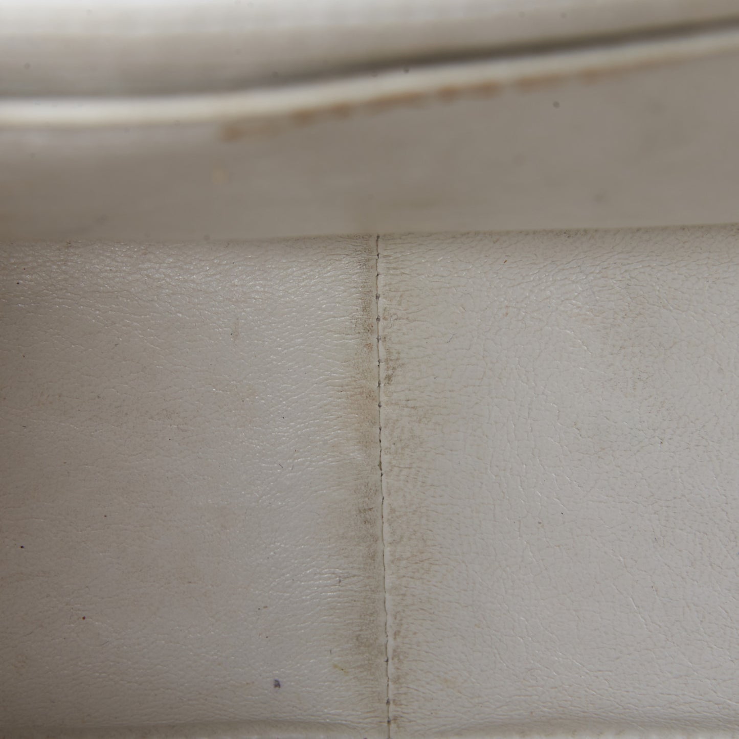 Caviar Quilted Jumbo Single Flap White