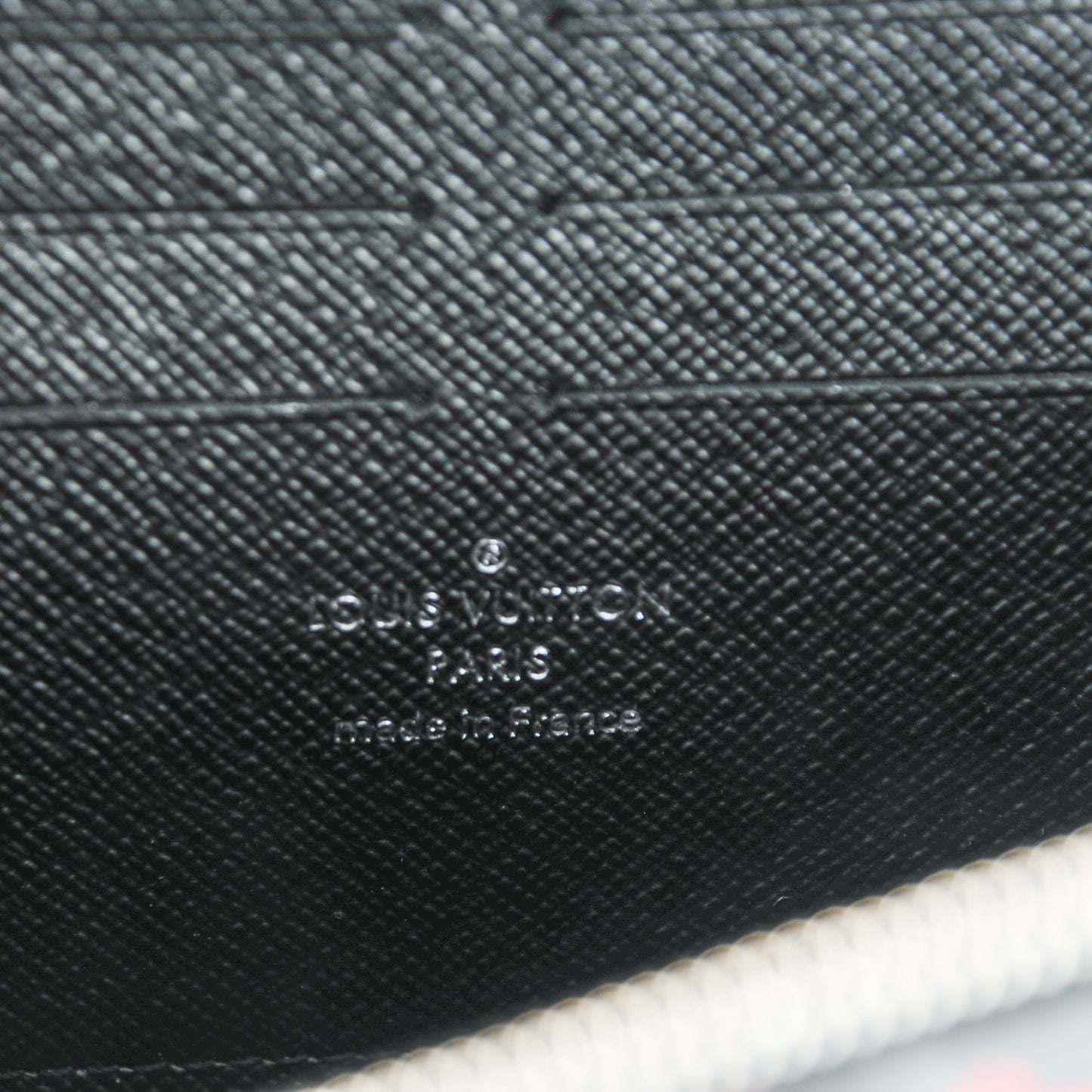 Monogram Palm Twist Chain Wallet Black White