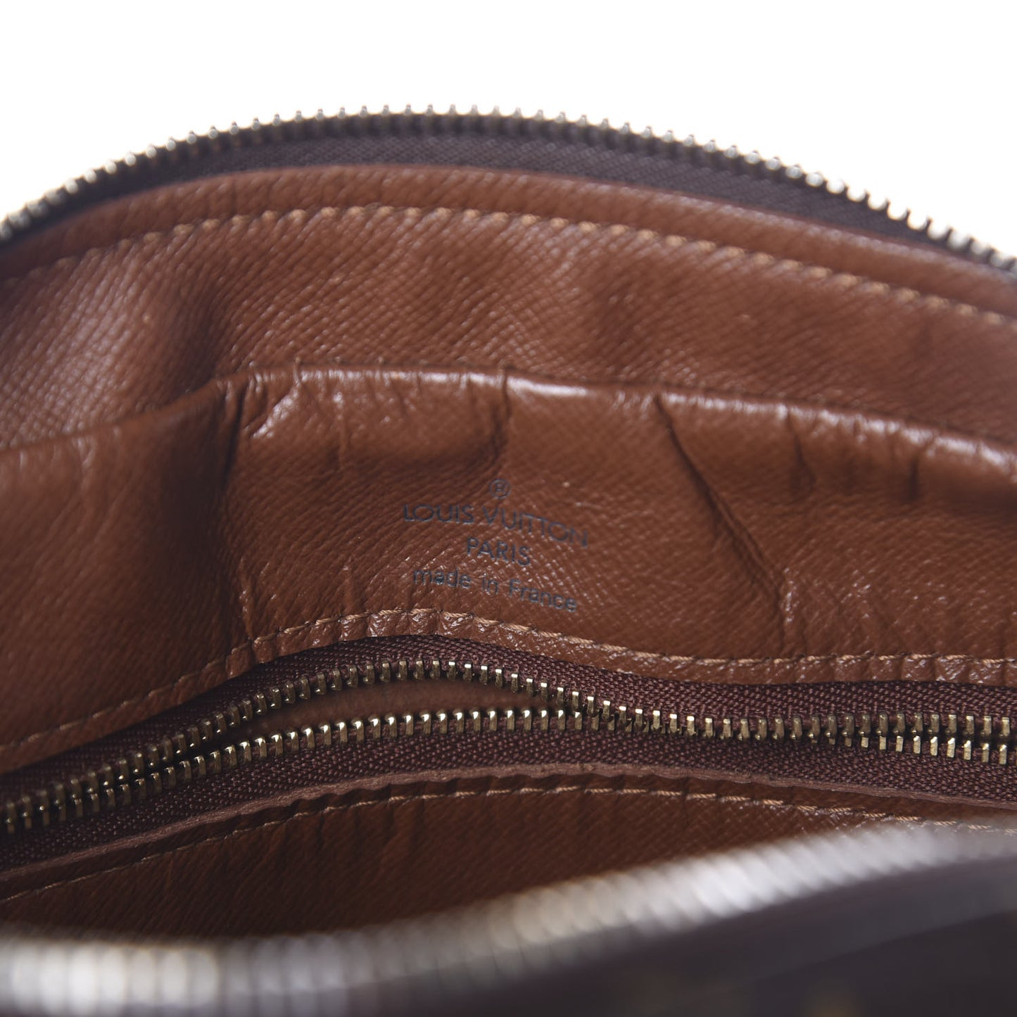 Monogram Nil 28